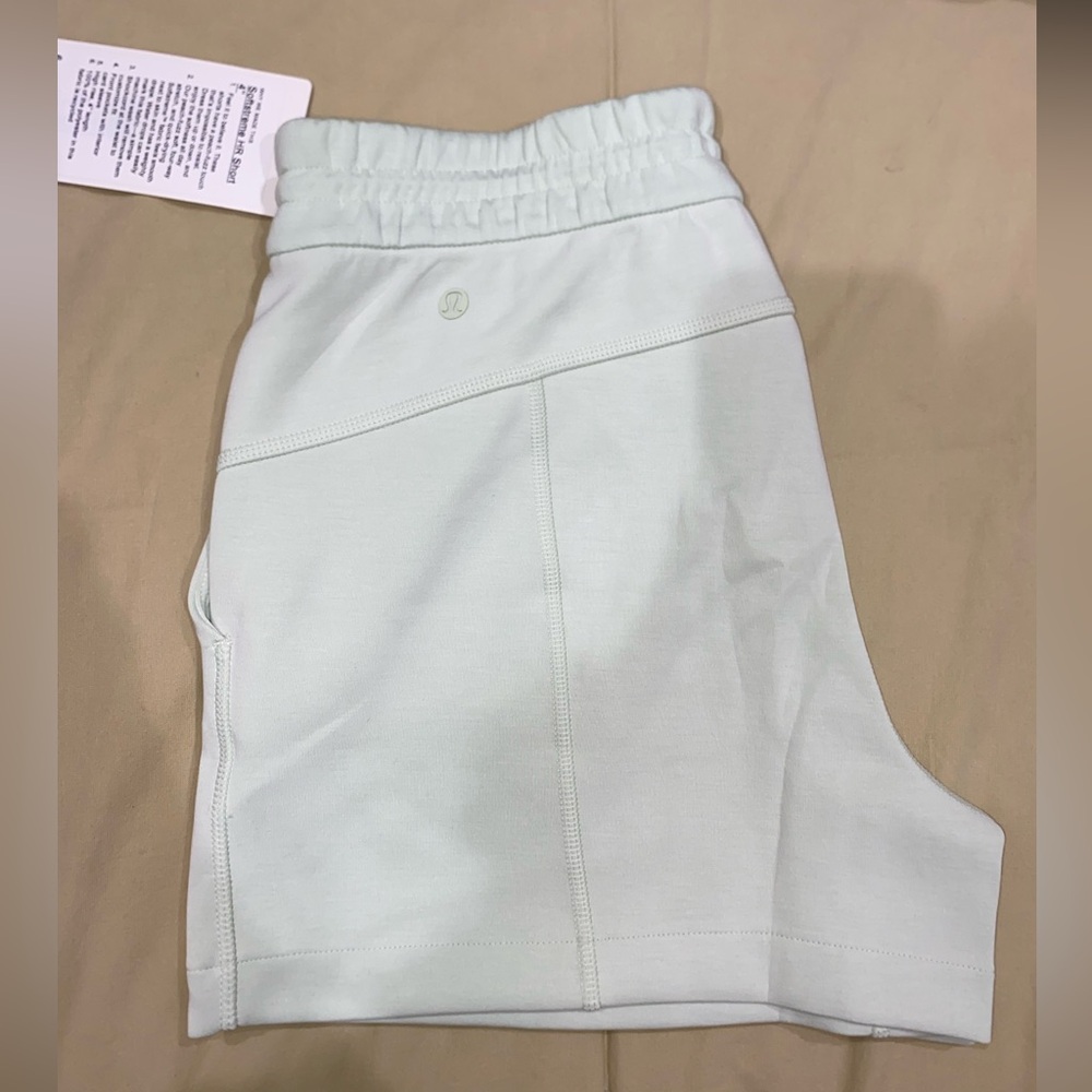 Lululemon Softstreme High-Rise Short 4" - Picture 4 of 4
